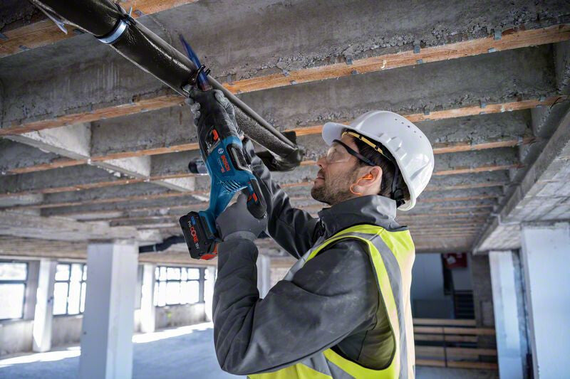 Bosch GSA 18V-28 Professional Bajonetsav 18V Uden batteri Batteri og lader ikke inkluderet 1100W