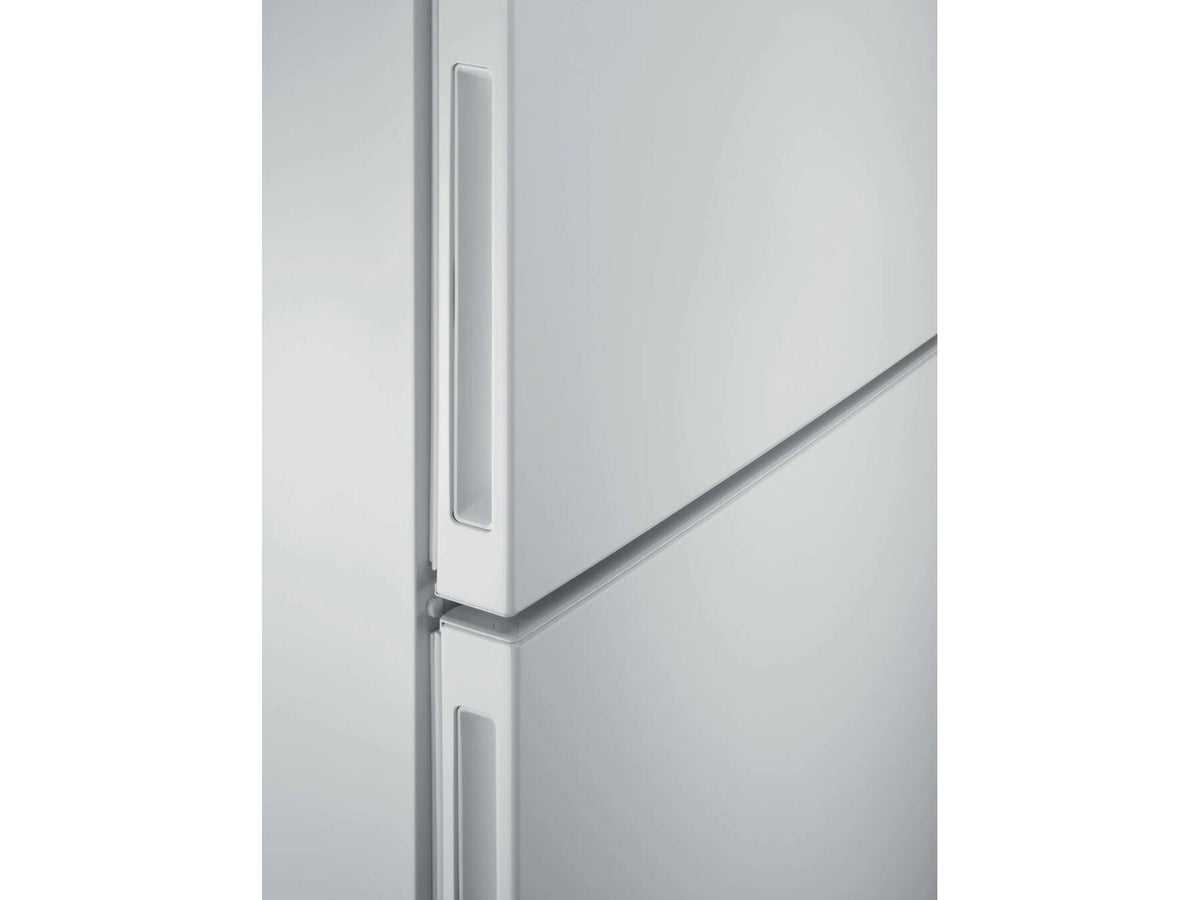 Electrolux LNT6ME36W2 Fritstående 366 L Hvid