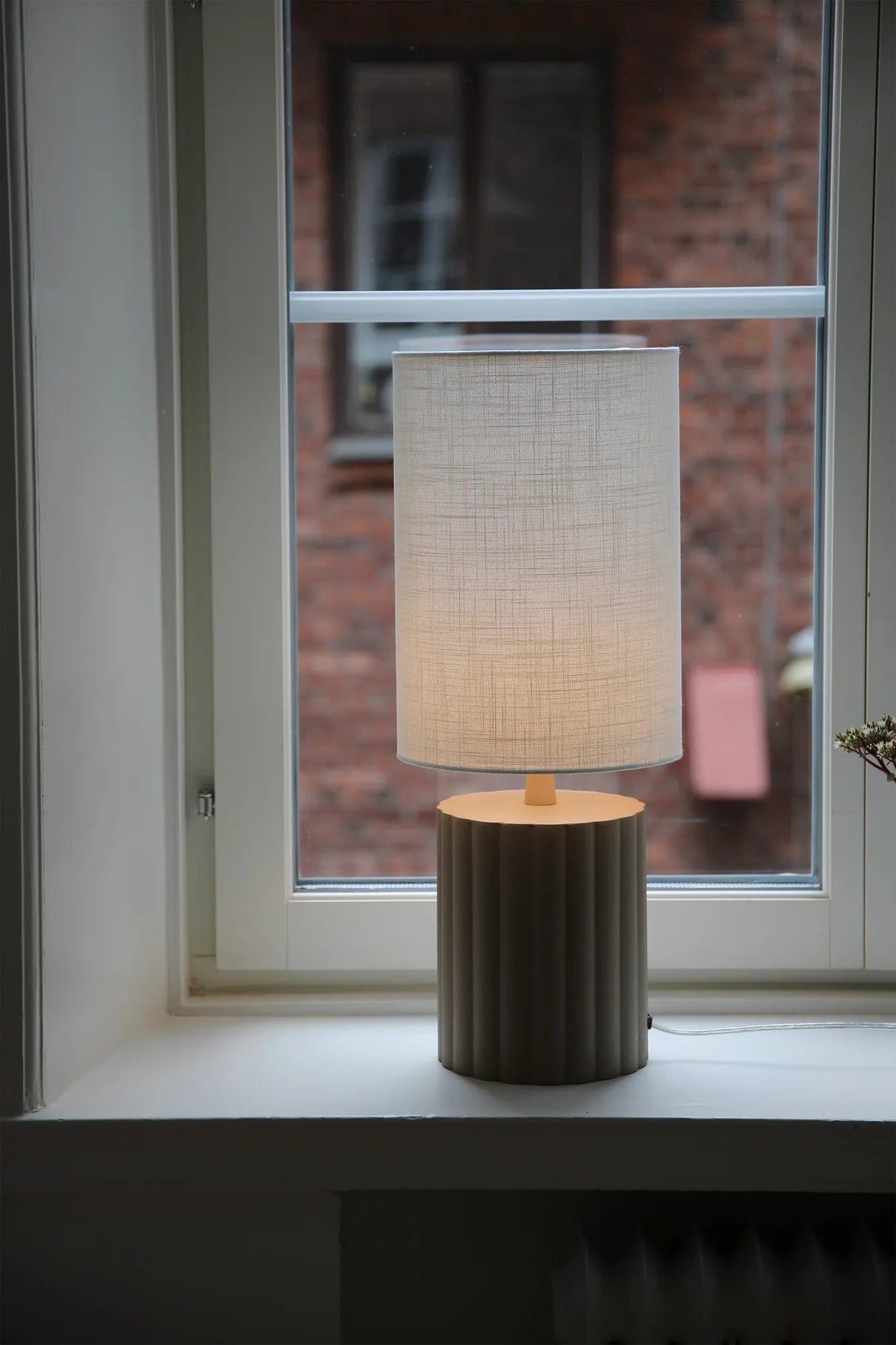 Markslöjd Can white/beige bordlampe