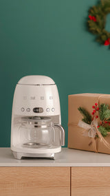 Smeg 50's Style Drypfilter kaffemaskine DCF02CREU Creme