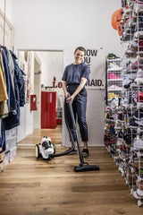 Karcher STAUBSAUGER VC 3 0.9 L Cylinder vacuum Dry 700 W Bagless