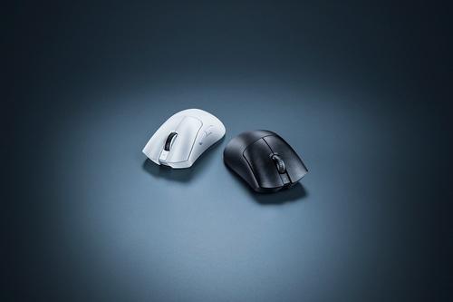 Razer DeathAdder V3 Pro mouse Gaming Right-hand RF Wireless + USB Type-C Optical 30000 DPI